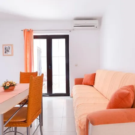 Apartments Helena Lopar Exterior photo