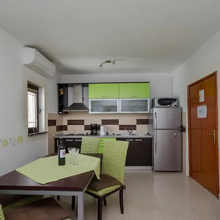 Apartments Helena Lopar Exterior photo