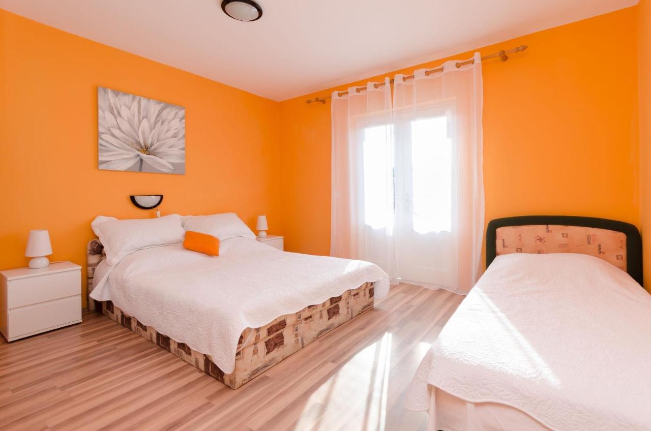 Helena Apartment Lopar