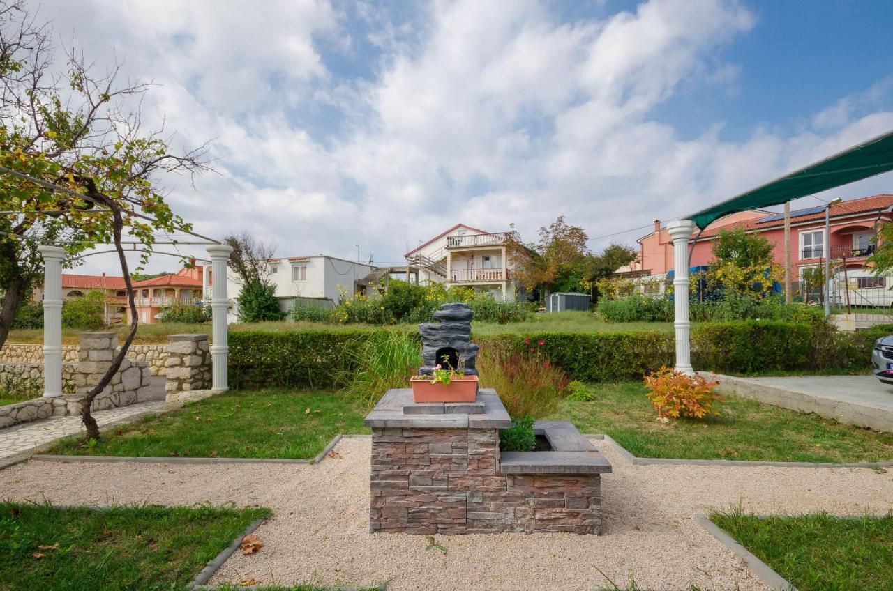 Helena Apartment Lopar